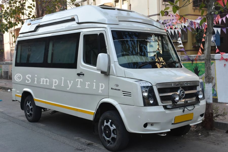How to Get the Best Value When Booking a Tempo Traveller 17 Seater in Bangalore